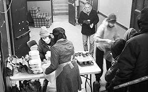 Feeding the Needy : Homeless : Street Life : New York : Personal Photo Projects : Photos : Richard Moore : Photographer